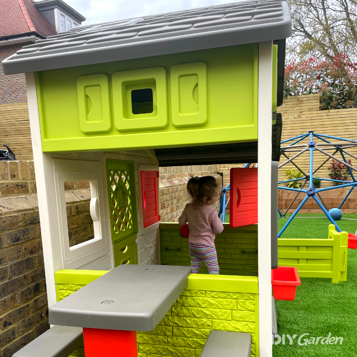 Smoby Kids Customisable Friends Playhouse Side View