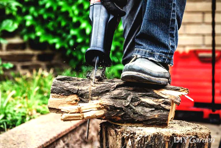 7 Best Reciprocating Saws Corded & Cordless (2023 Review)