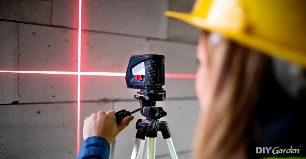 9 Best Laser Levels for Indoor & Outdoor Use (2023 Review UK)