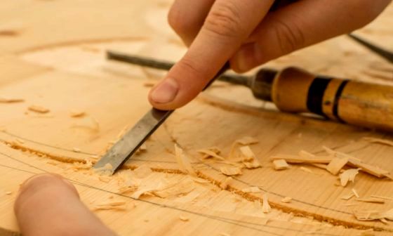 wood-chisel