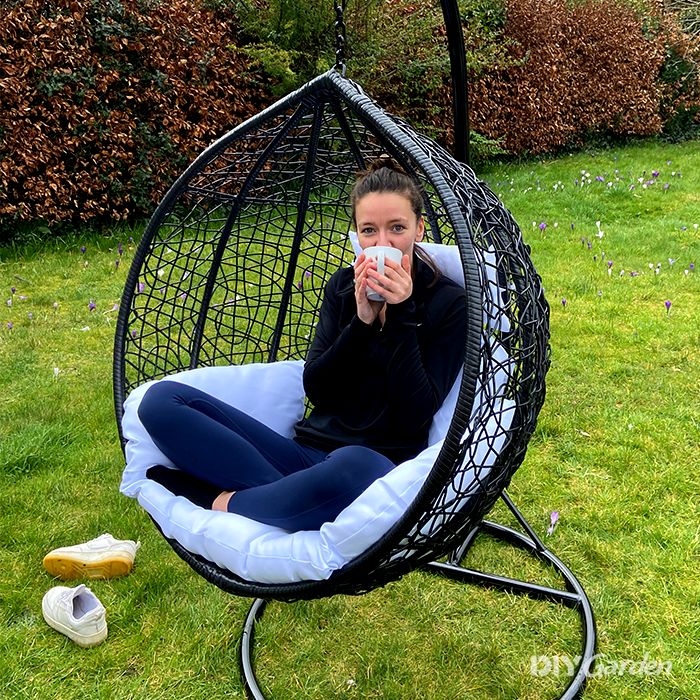 best-hanging-rattan-egg-chair-review-uk-comfort