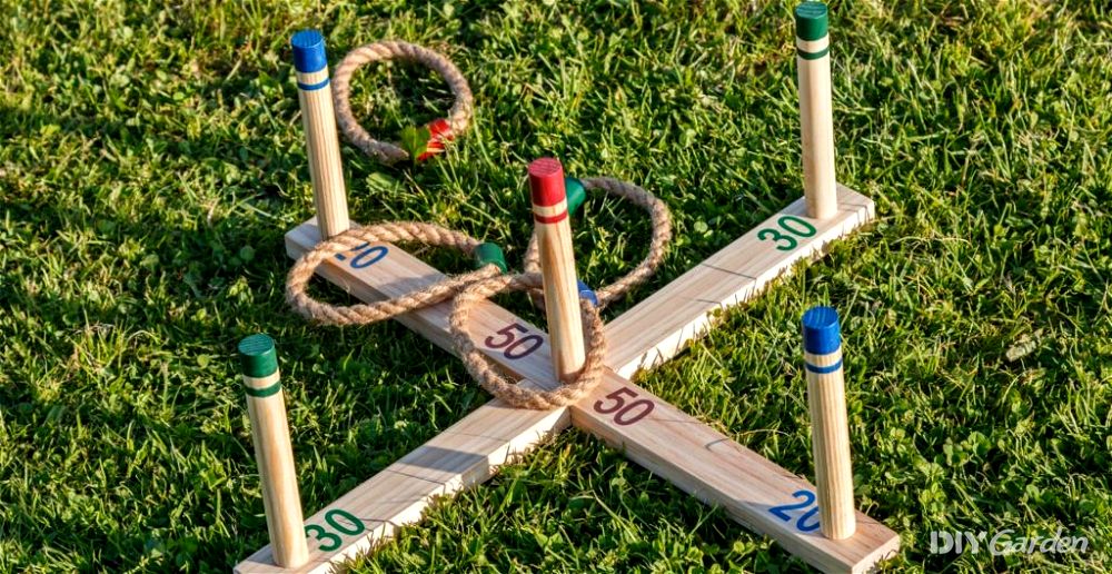 5 Best Giant Lawn Games UK (2023 Review)