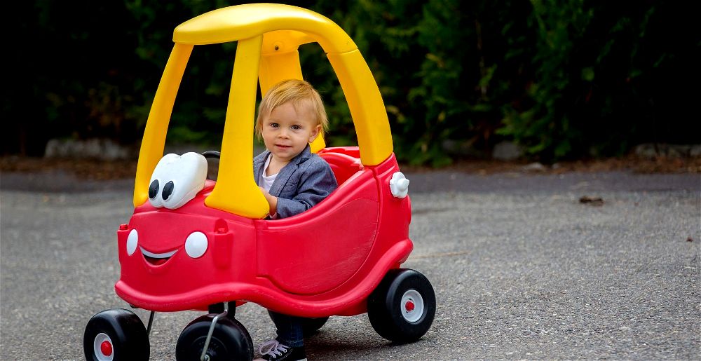 best-manual-ride-on-car-for-kids