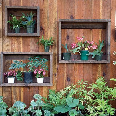 31. DIY simple garden fence