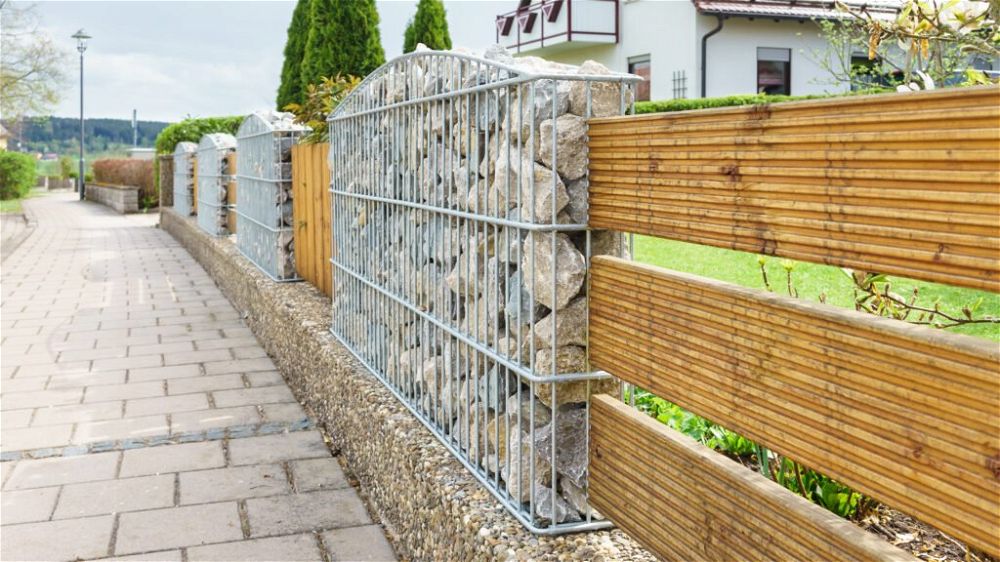 8. Garden Fence Design
