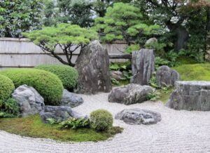 28 Zen Japanese Garden Ideas UK (Modern & Budget-Friendly)