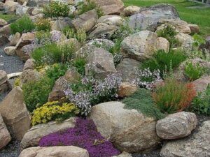 41 Modern Garden Landscaping Ideas UK (Trending For 2024)