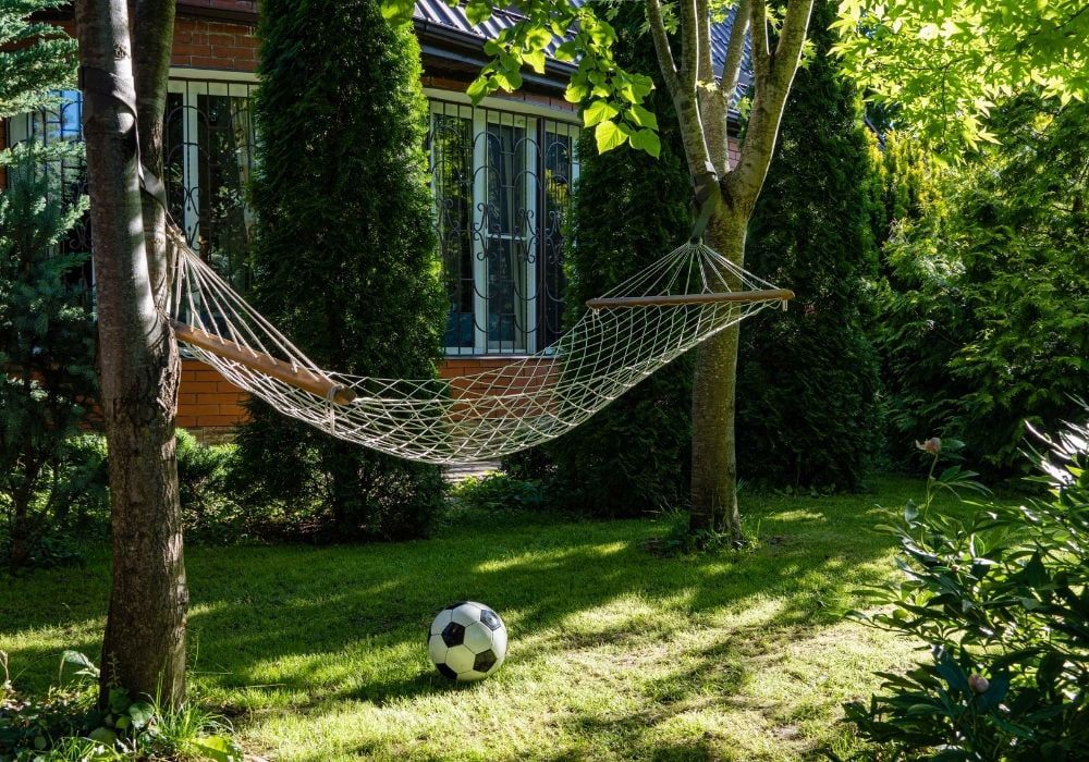 hammock-in-garden-between-trees
