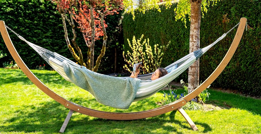 hammock-in-garden