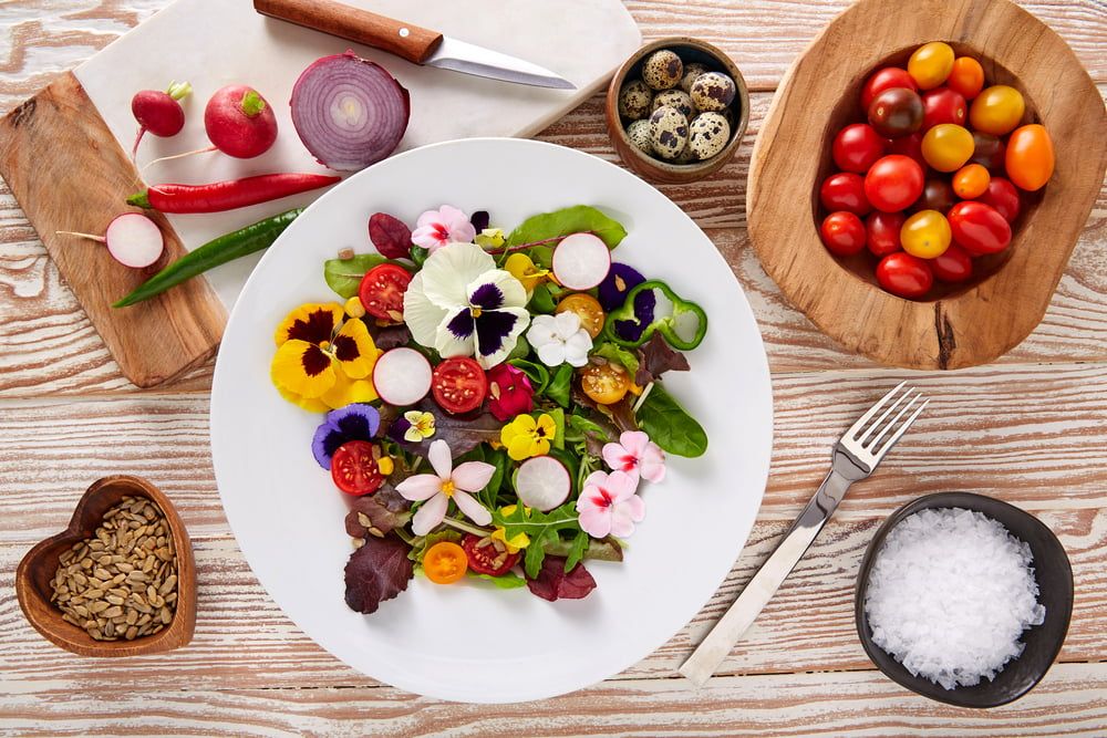 Edible flowers in salad