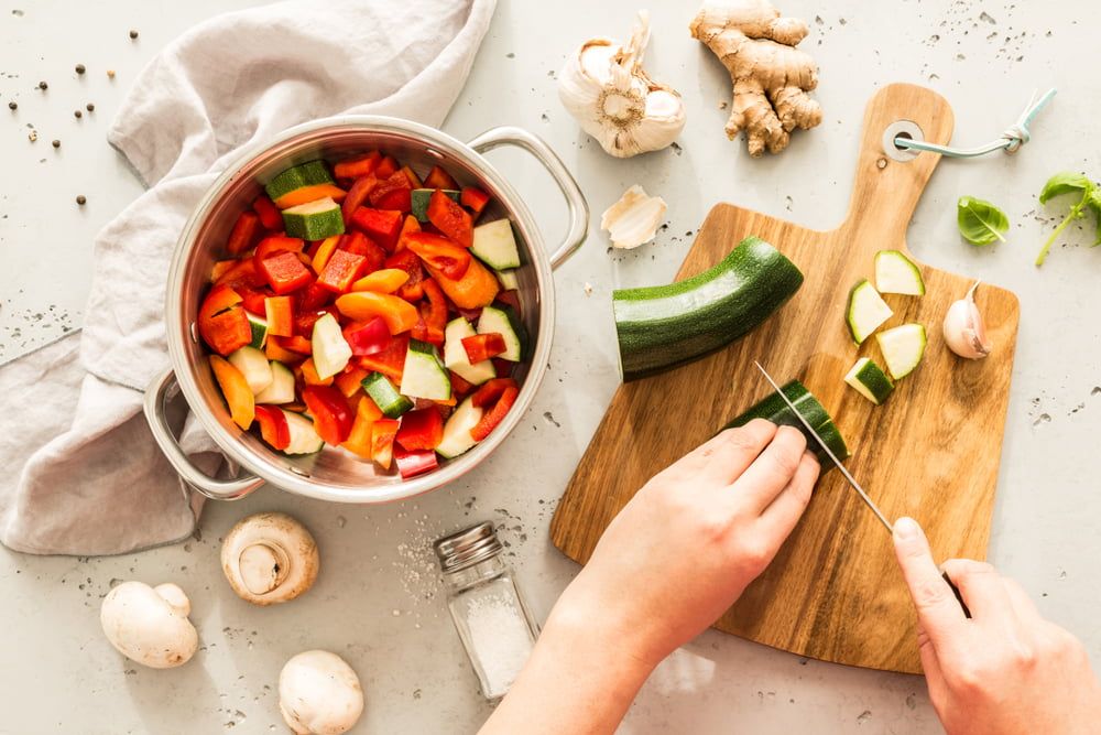 Preparing courgettes