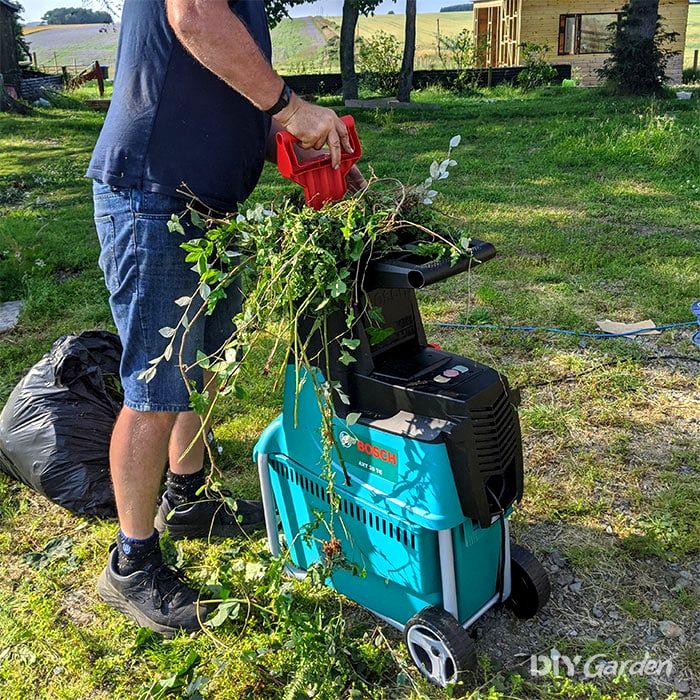 performance-bosch-axt-25-tc-garden-shredder