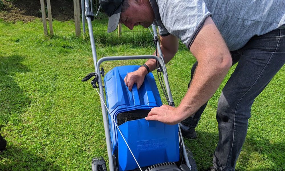 How-to-Clean-a-Petrol-Lawn-Mower