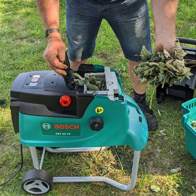 How-to-Unblock-a-Garden-Shredder-1