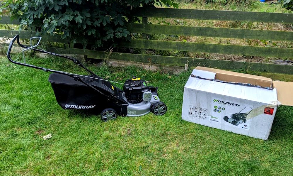 Murray-EQ200-Petrol-Lawn-Mower-Review-featured