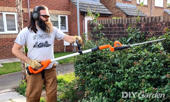 Yard-Force-20V-Cordless-Pole-Hedge-Trimmer-Review