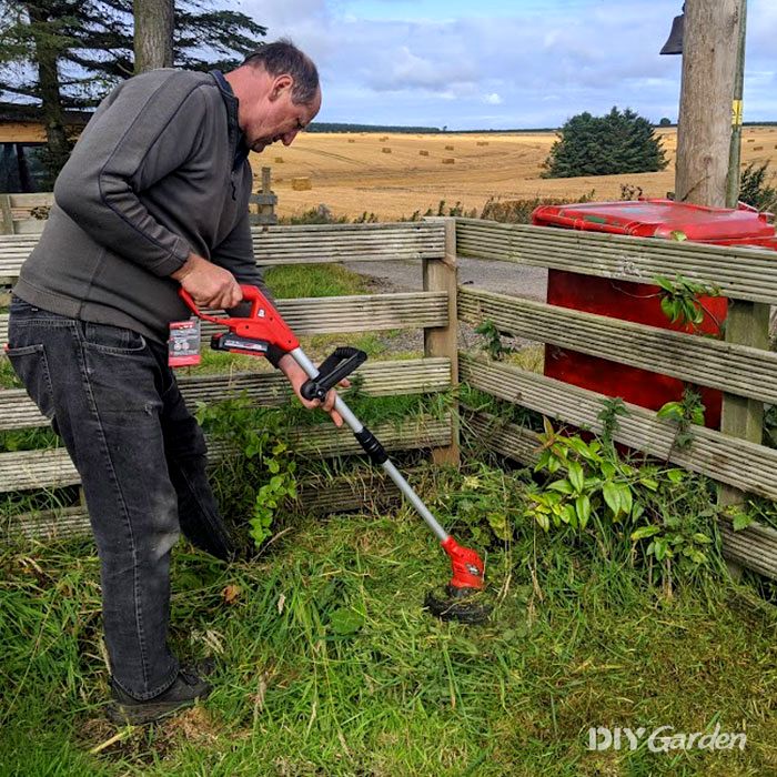 Einhell-GC-CT-Cordless-Grass-Strimmer-Review-performance