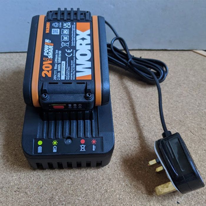 Worx battery strimmer hot sale