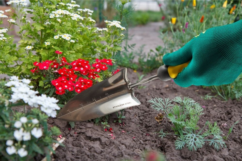 hand-trowel