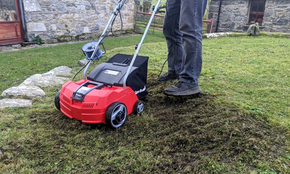 when-to-scarify-your-lawn