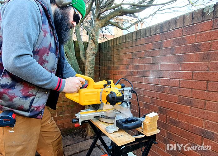 DeWalt-DWS774-GB-Sliding-XPS-Mitre-Saw-Review-performance