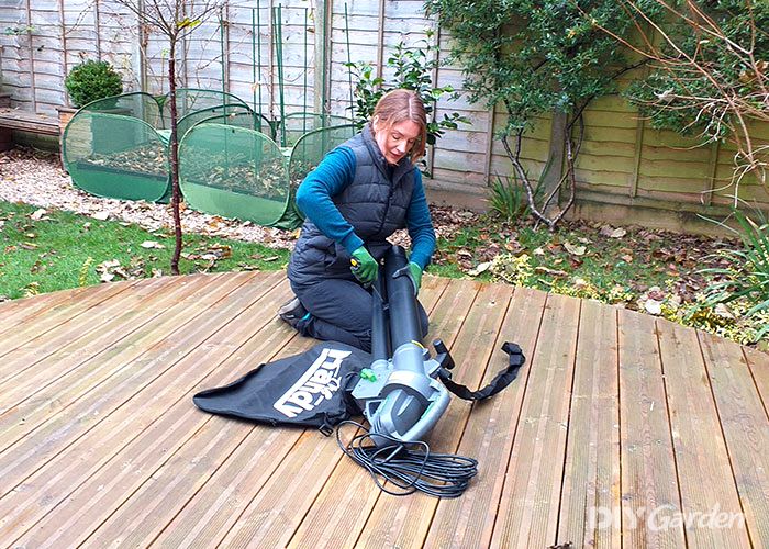 Handy-THEV-Electric-Leaf-Blower-Garden-Vacuum-assembly