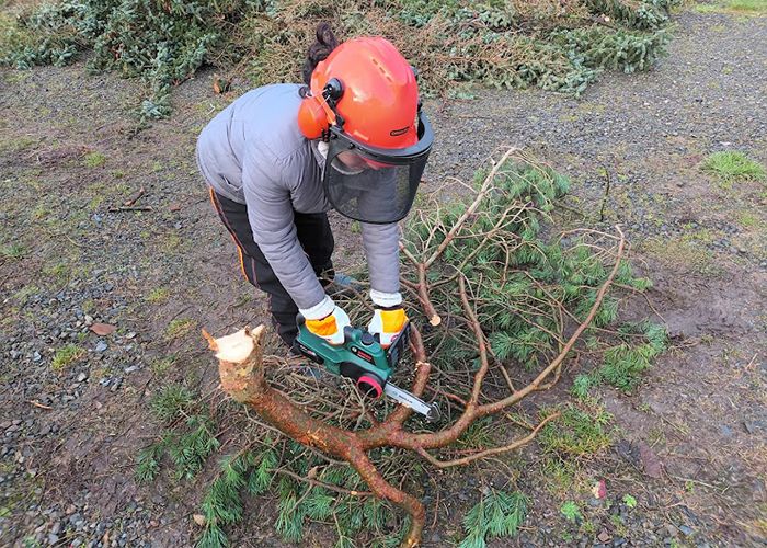 Bosch UniversalChain 18V Cordless Chainsaw Review Best Price