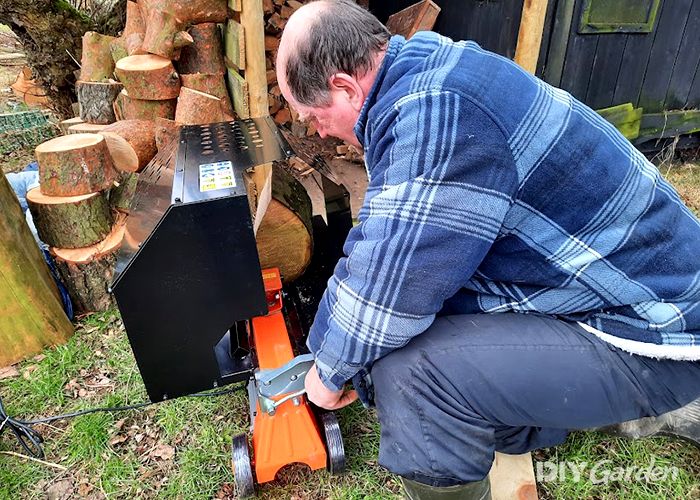 Forest-Master-Electric-Hydraulic-FM5-Log-Splitter-Review-ease-of-use