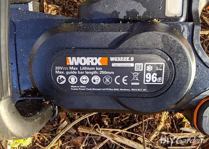 WORX-WG322E.9-Cordless-Chainsaw-Review-safety