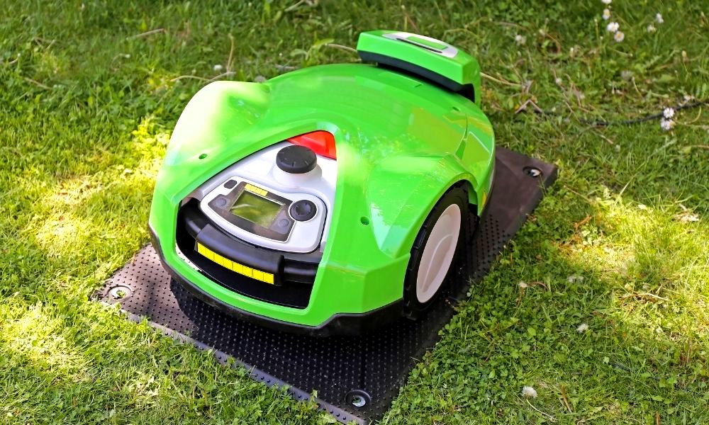 how-does-a-robot-lawn-mower-work