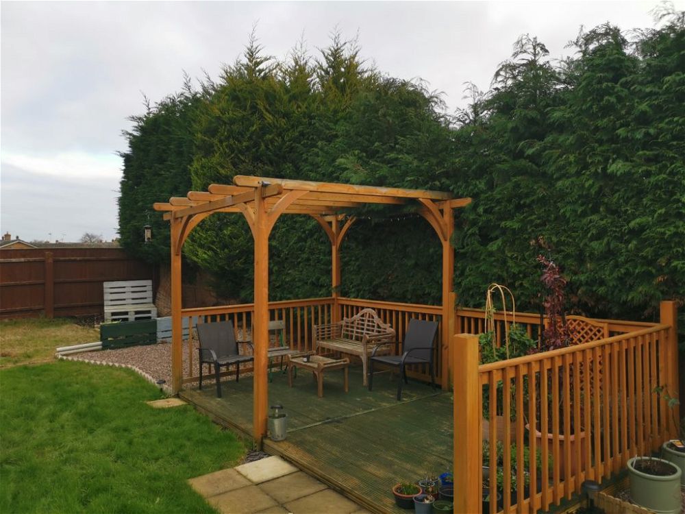 pergola-garden-privacy