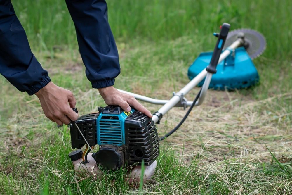 petrol-strimmer-pull-start