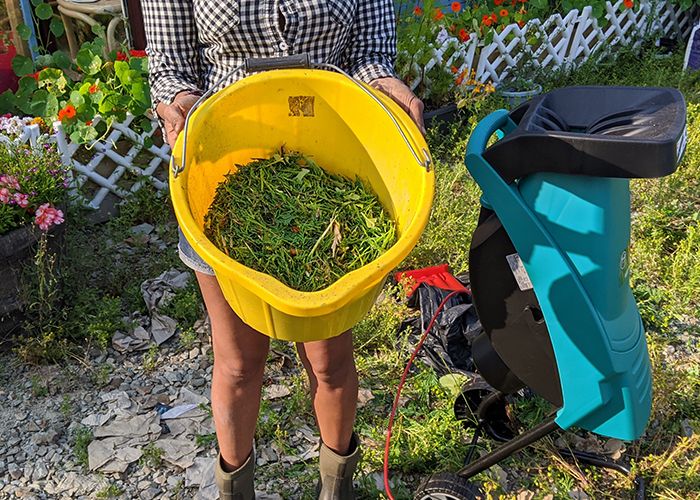 benefits-of-using-a-garden-shredder