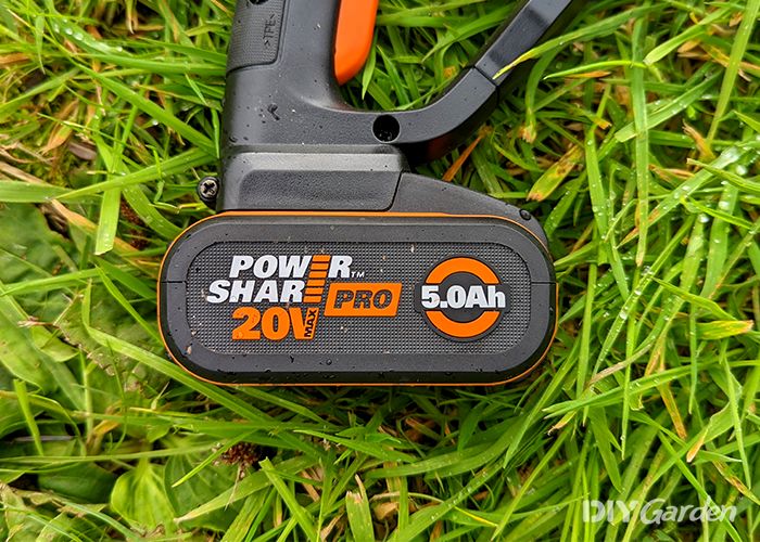  WG252E.9 Cordless Pole Hedge Trimmer (2024 Review)