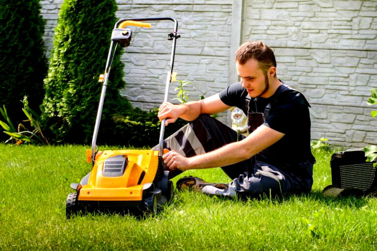 How to Service a Petrol Lawn Mower (9 Simple Steps!)
