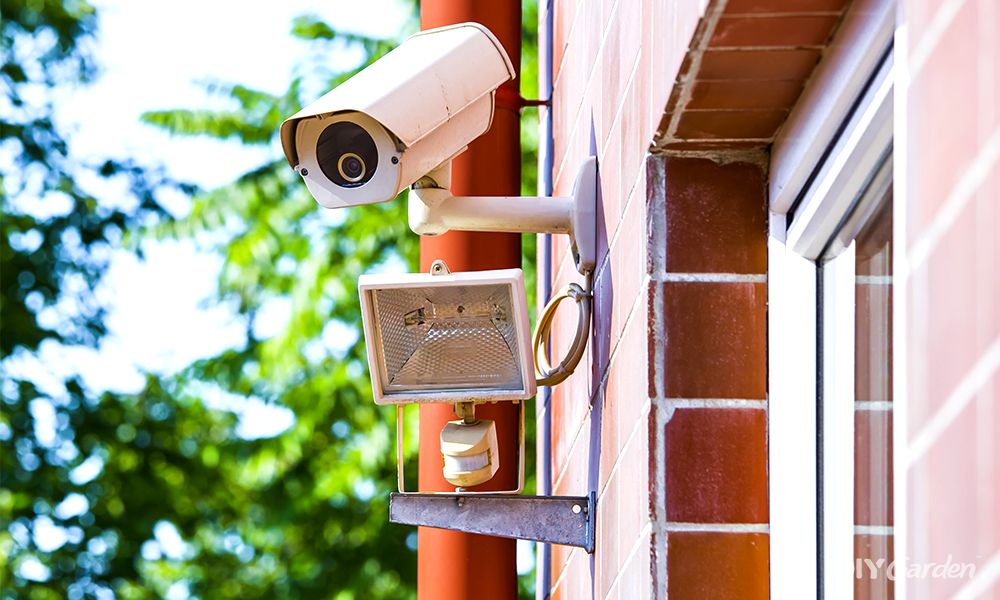 10 Effective Ways to Deter Burglars