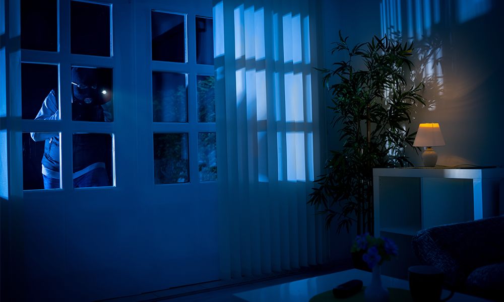 10-Things-Burglars-Look-For-(And-How-to-Avoid-Them)
