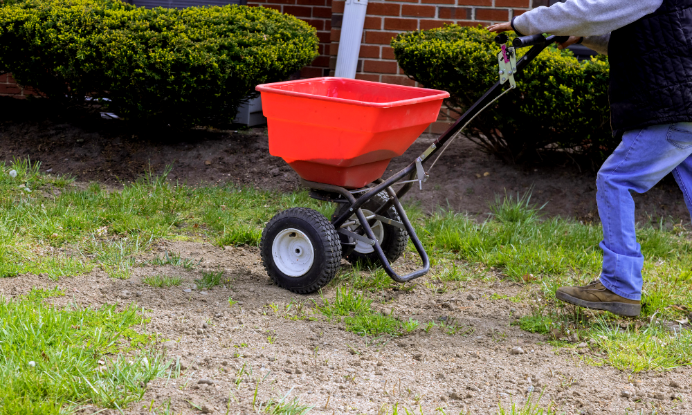 The Best Compost Spreaders