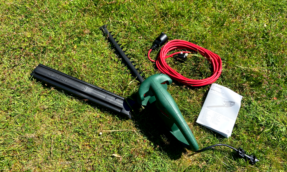 Bosch Electric Hedge Cutter EasyHedgeCut 45 Review