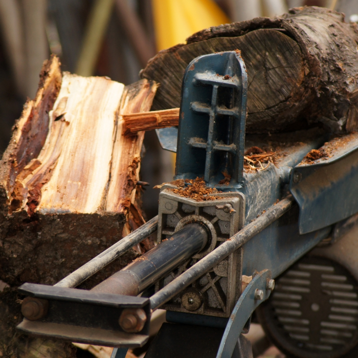 How to Split Logs for Firewood