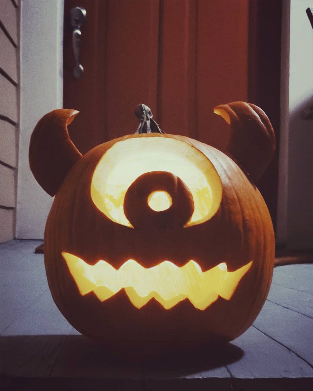 fun-and-038-easy-pumpkin-carving-ideas Monsters Inc Pumpkin
